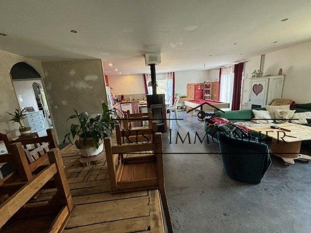 Maison - 160 m² - 4 pièces