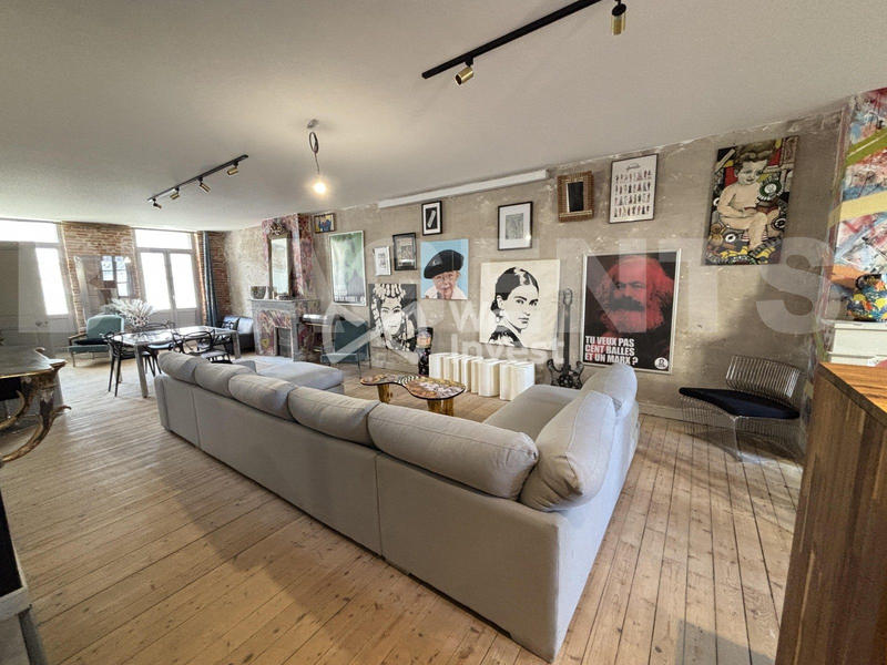 Loft - 110 m² - 3 pièces