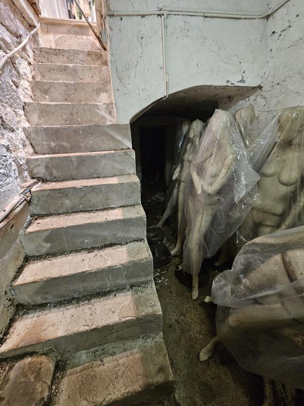 Magasins - 98 m² - 2 pièces