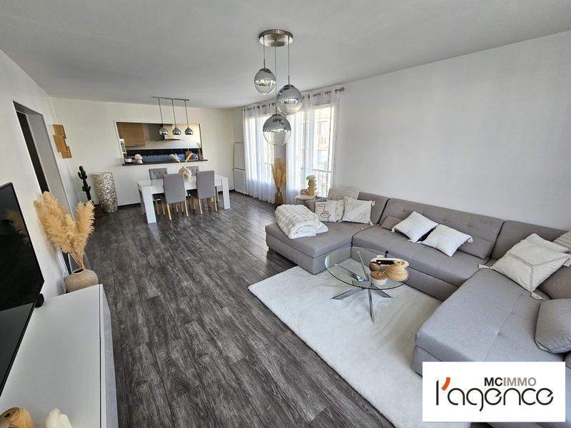 Appartement - 81 m² - 3 pièces