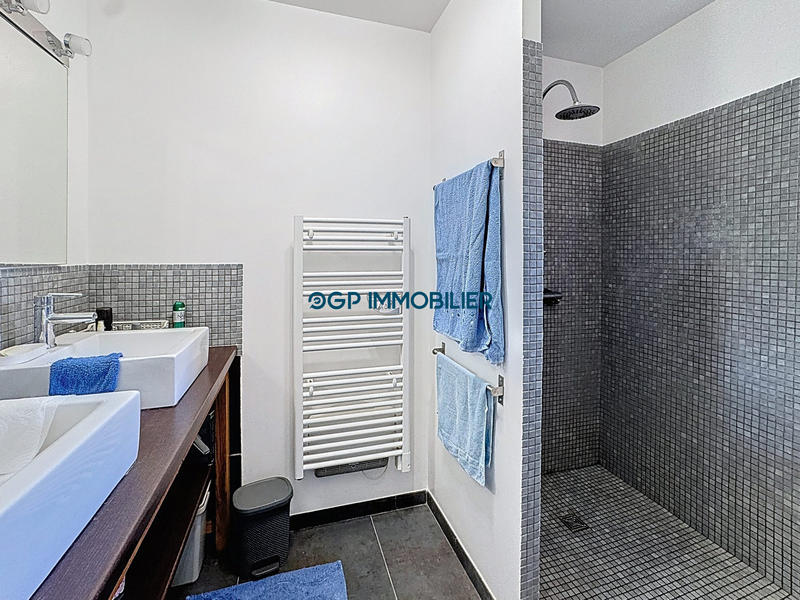 Maison traditionnelle - 153 m² - 5 pièces