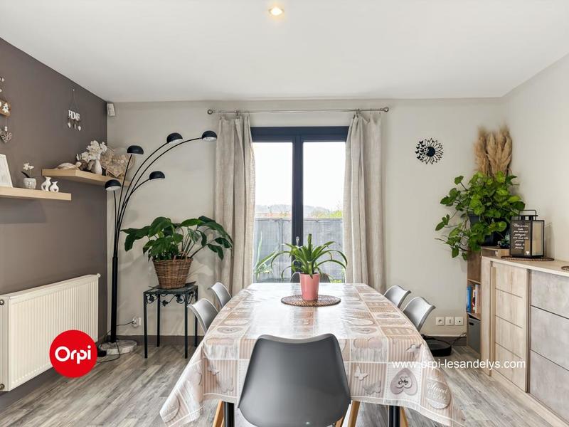 Maison - 96 m² - 4 pièces