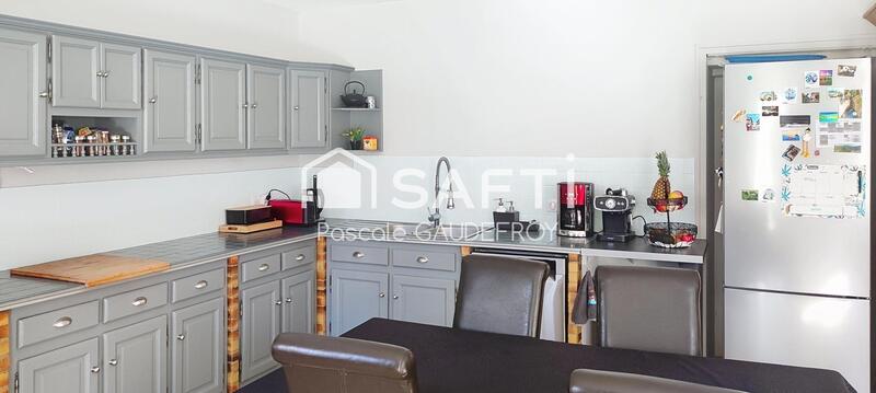 Maison - 198 m² - 6 pièces