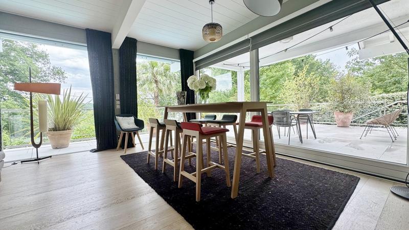 Maison d'architecte - 300 m² - 8 pièces