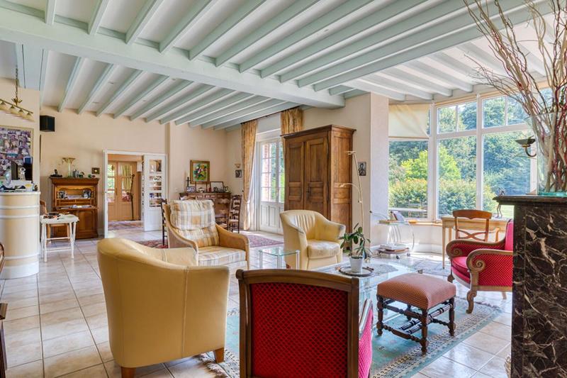 Maison - 275 m² - 7 pièces