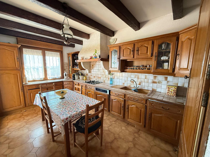 Maison - 230 m² - 8 pièces