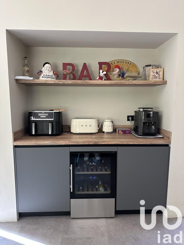 Maison - 320 m² - 8 pièces