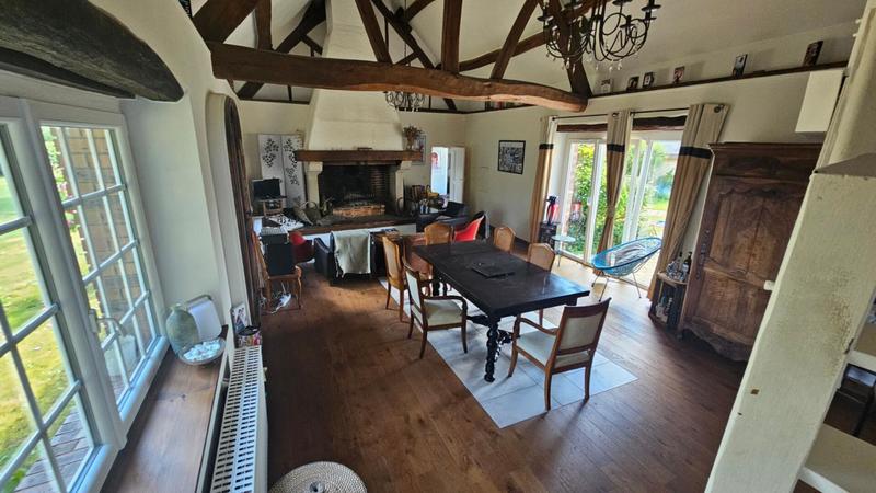 Maison - 175 m² - 9 pièces