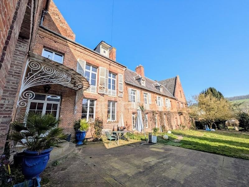 Maison - 534 m² - 16 pièces