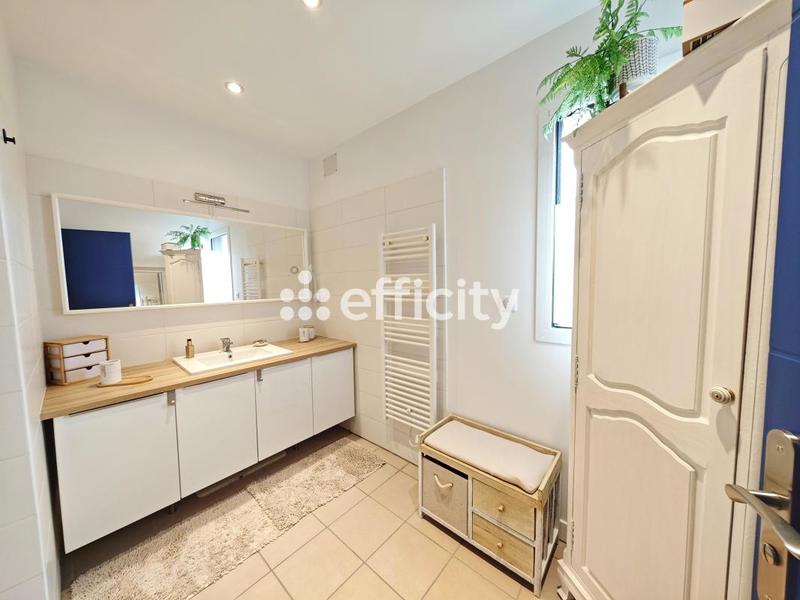 Maison - 121 m² - 6 pièces