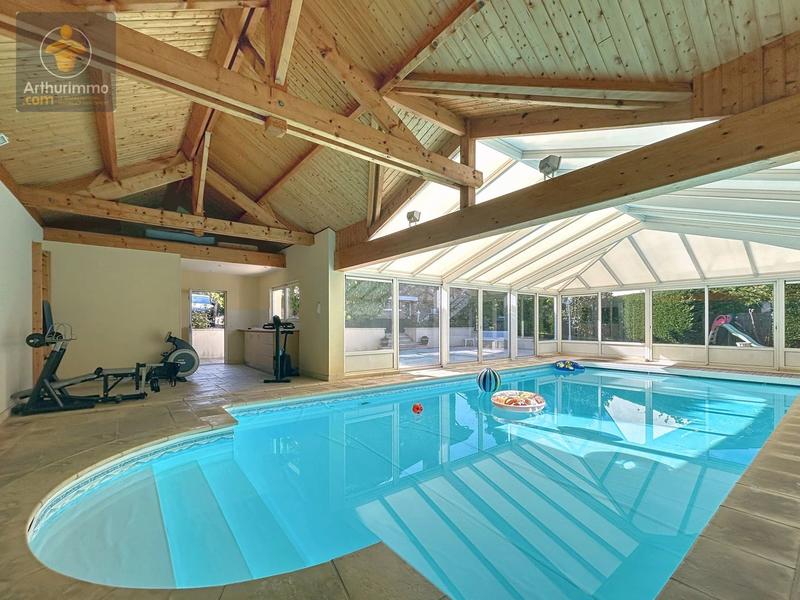 Maison - 200 m² - 8 pièces