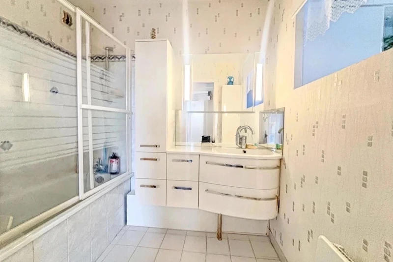 Appartement - 75 m² - 3 pièces