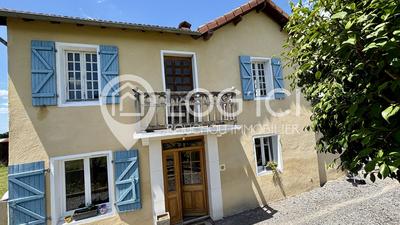 Maison - 225 m² - 8 pièces