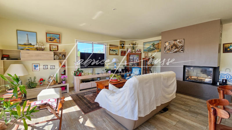 Propriété - 195 m² - 6 pièces