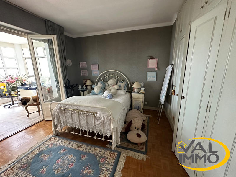 Maison - 270 m² - 7 pièces