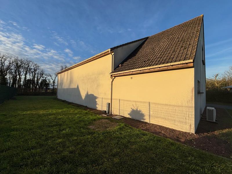 Local d'activités - 205 m²