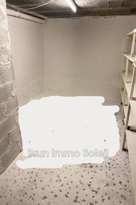 Parking / Garage - 17 m²