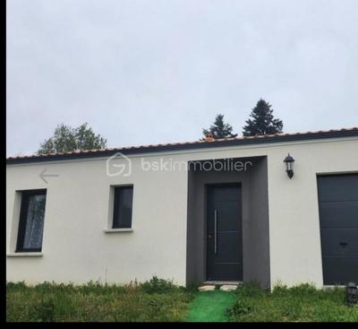 Maison - 93 m² - 4 pièces