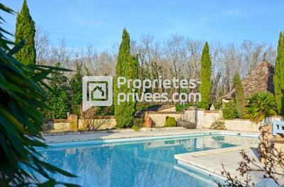 Demeure - 450 m² - 14 pièces