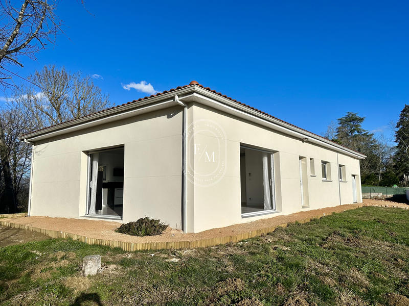 Maison - 123 m² - 4 pièces