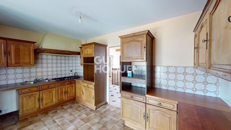 Maison - 284 m² - 11 pièces