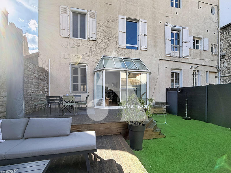 Appartement - 250 m² - 10 pièces