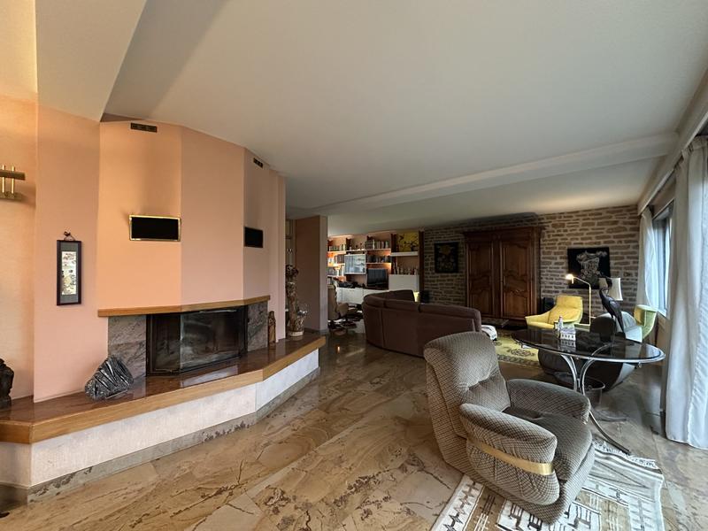 Maison - 191 m² - 7 pièces