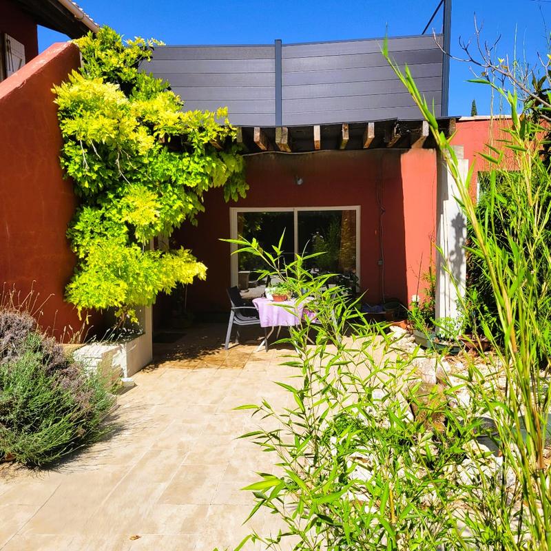 Maison - 300 m² - 10 pièces