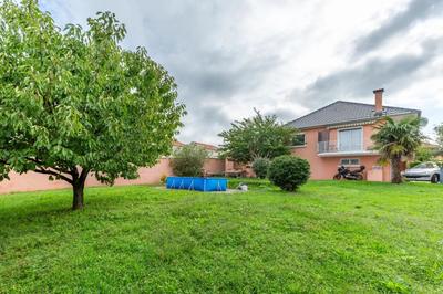 Maison - 165 m² - 8 pièces