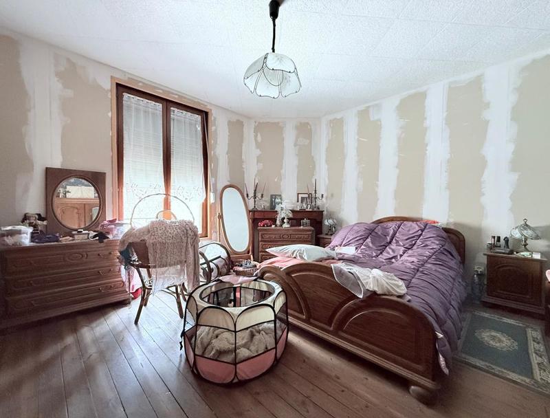 Maison - 280 m² - 4 pièces