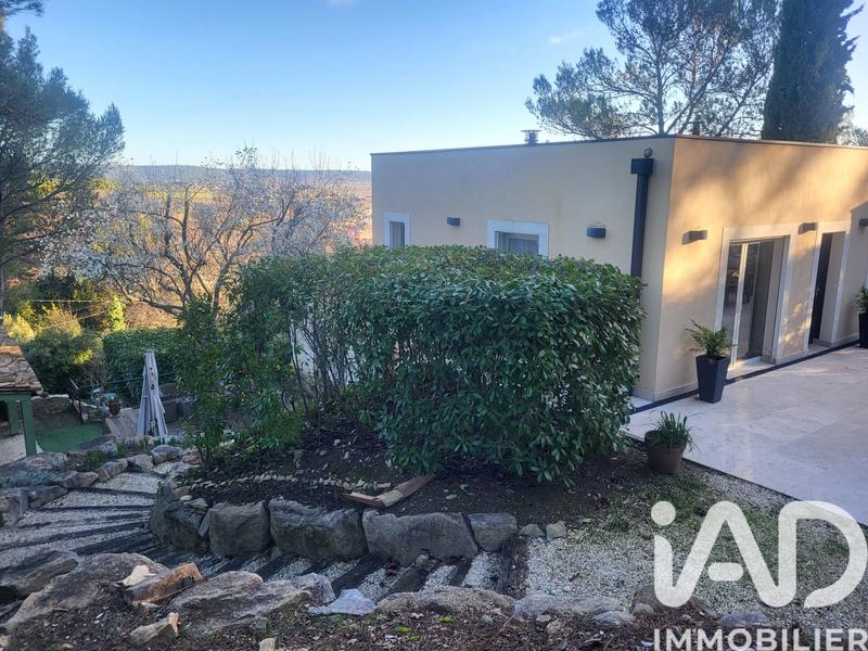 Maison - 181 m² - 8 pièces