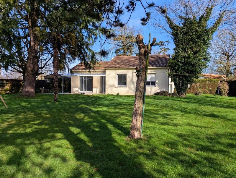 Maison - 140 m² - 5 pièces