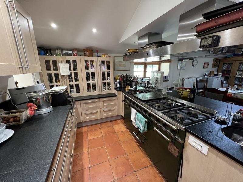 Maison - 249 m² - 6 pièces