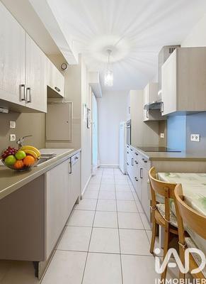 Appartement - 85 m² - 5 pièces