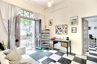 Propriété - 408 m² - 15 pièces