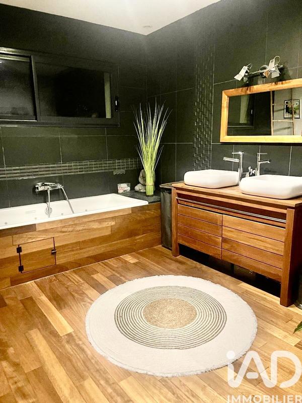 Maison - 150 m² - 5 pièces