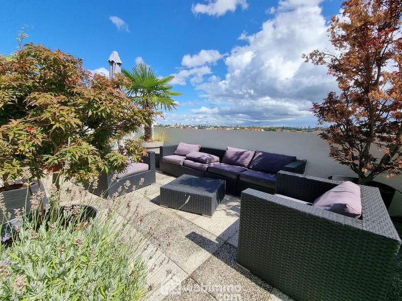 Appartement - 93 m² - 4 pièces