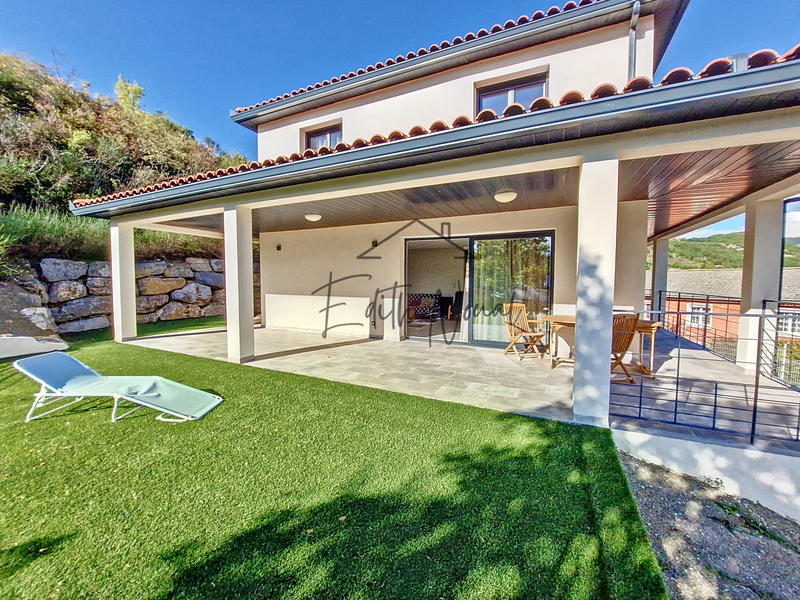 Villa - 137 m² - 5 pièces