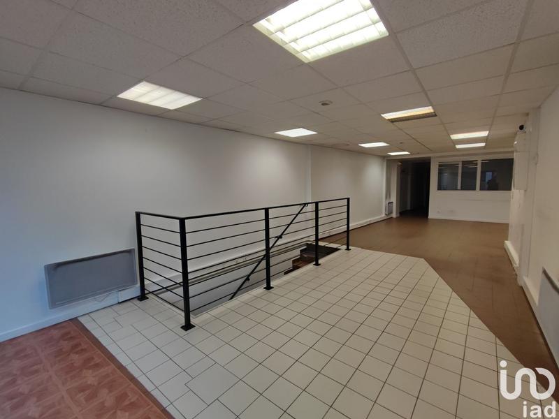 Local commercial - 213 m²