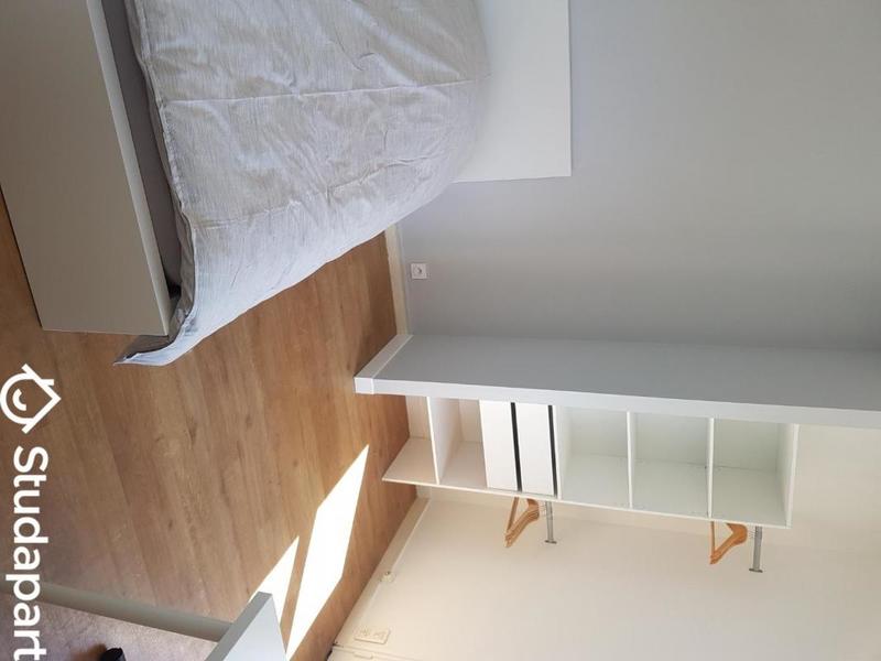 Chambre - 11 m² - 1 pièce