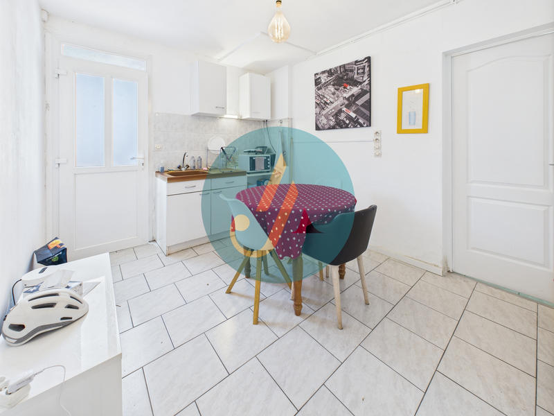 Maison - 198 m² - 11 pièces