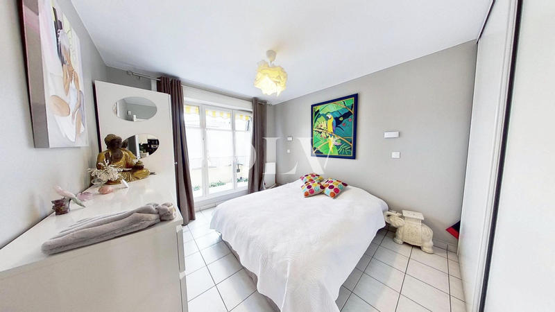 Appartement - 99 m² - 5 pièces