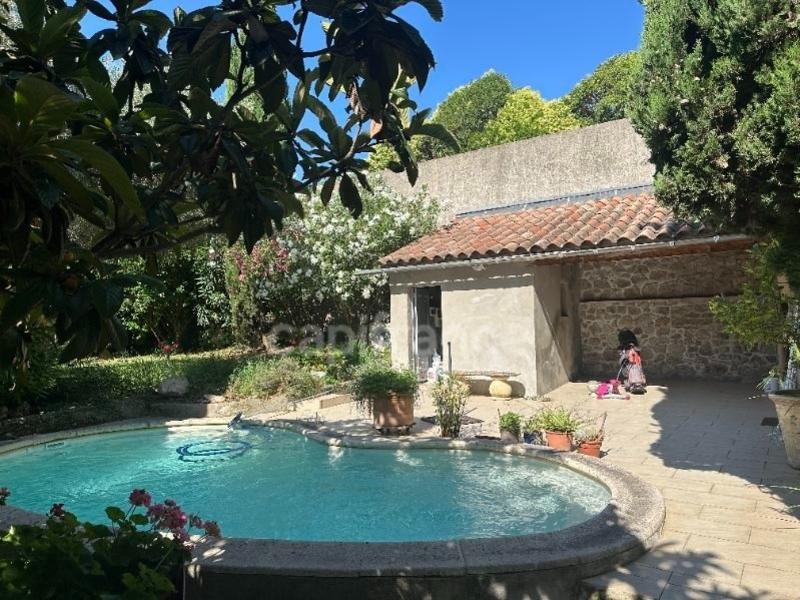 Maison - 188 m² - 8 pièces