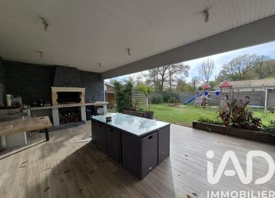 Maison - 140 m² - 4 pièces