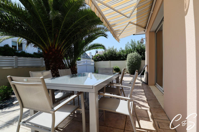 Maison - 215 m² - 6 pièces