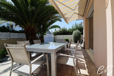 Maison - 215 m² - 6 pièces