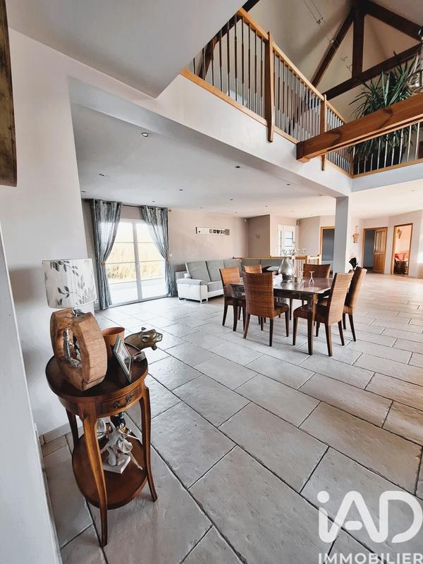 Maison - 474 m² - 19 pièces