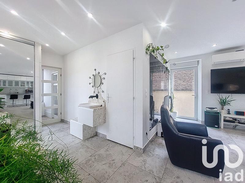 Maison - 152 m² - 9 pièces