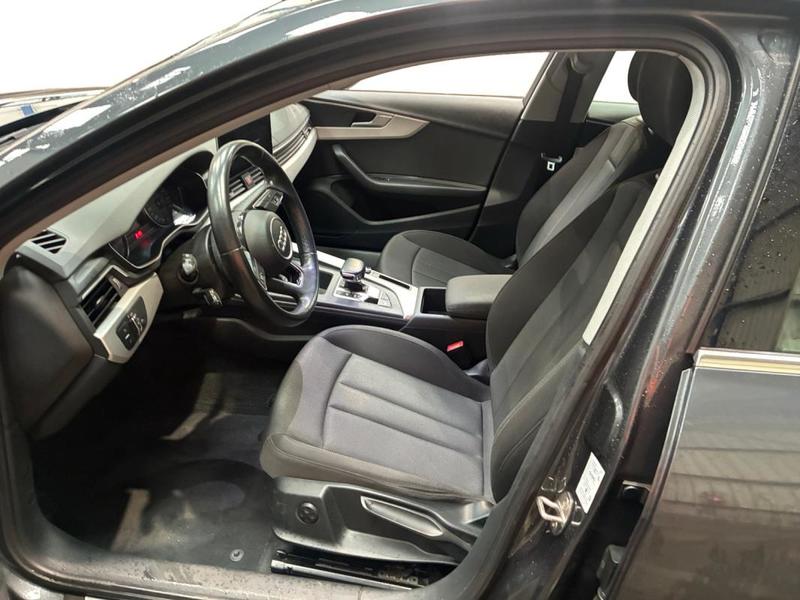 Audi A4 Avant Business 35 Tfsi 150 s tronic 7 Line