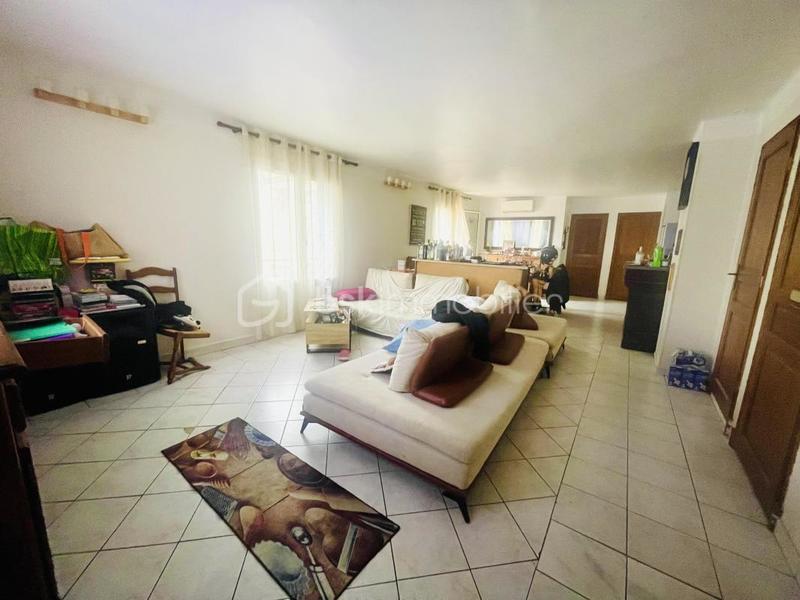 Appartement - 100 m² - 4 pièces